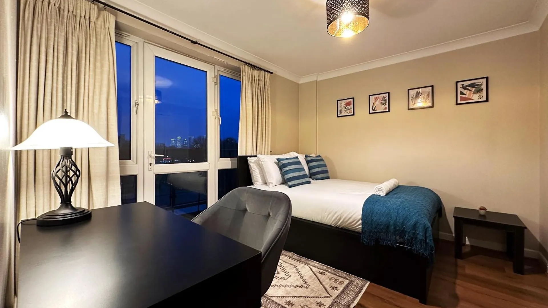Mia Place In Tower Hill, 2 Double Beds, Max 4 People, Free Parking Available Upon Request, Great Location Londra