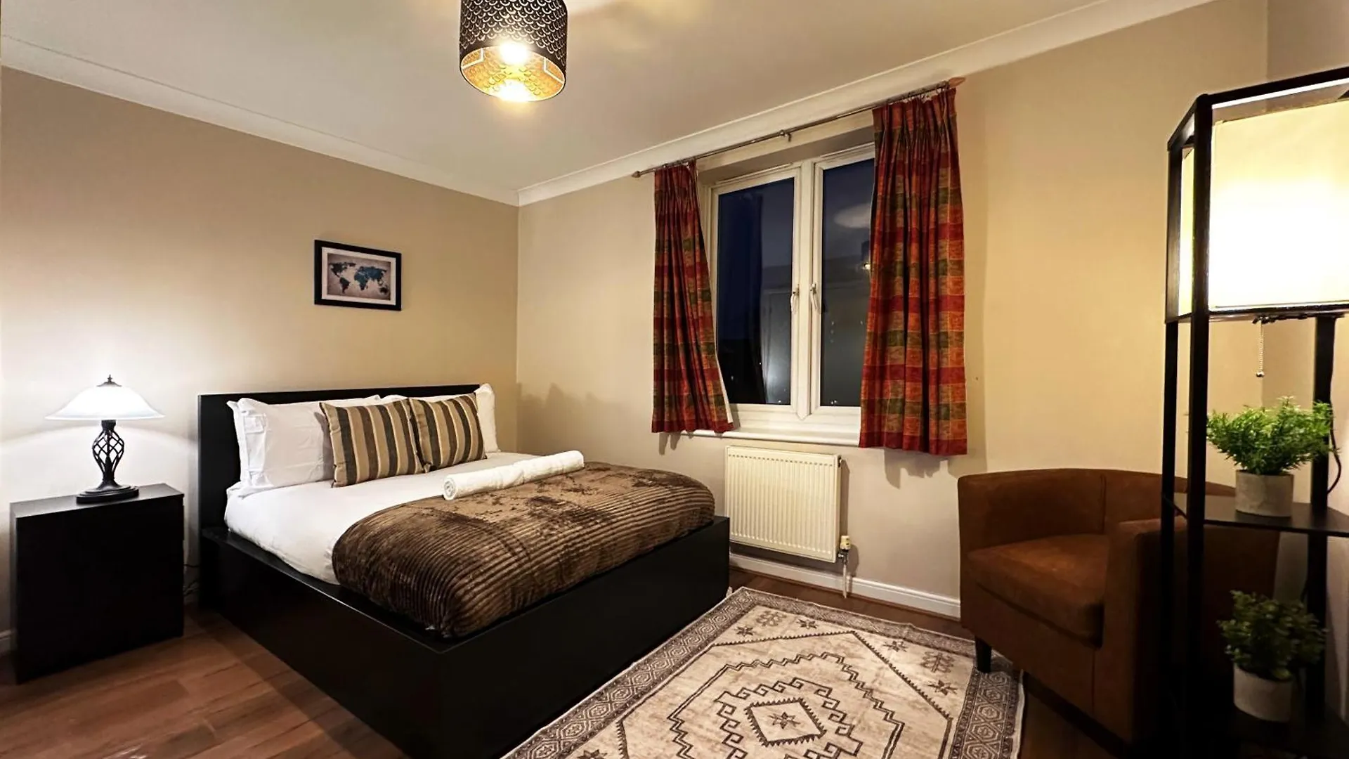 Mia Place In Tower Hill, 2 Double Beds, Max 4 People, Free Parking Available Upon Request, Great Location Londra